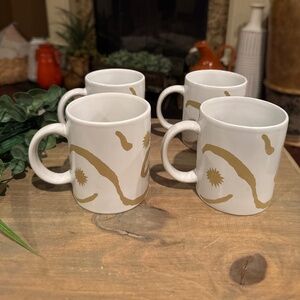 Oscar de la Renta White and Gold Starburst Swirl Abstract Mugs Set of 4
